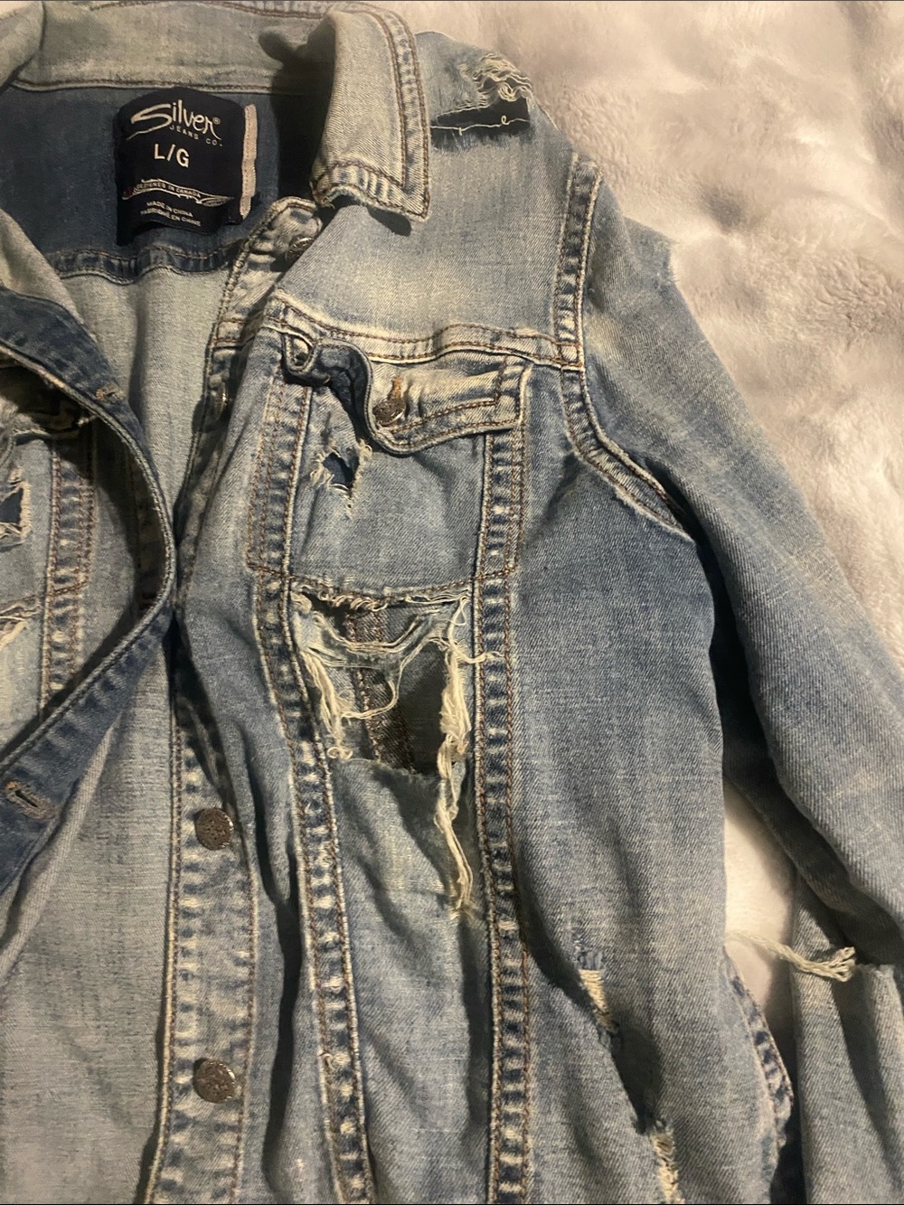 Silver Jeans Light Blue Distressed Denim Jacket - Picture 4 of 5